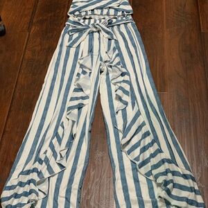 🆕 Striped Blue and White Set